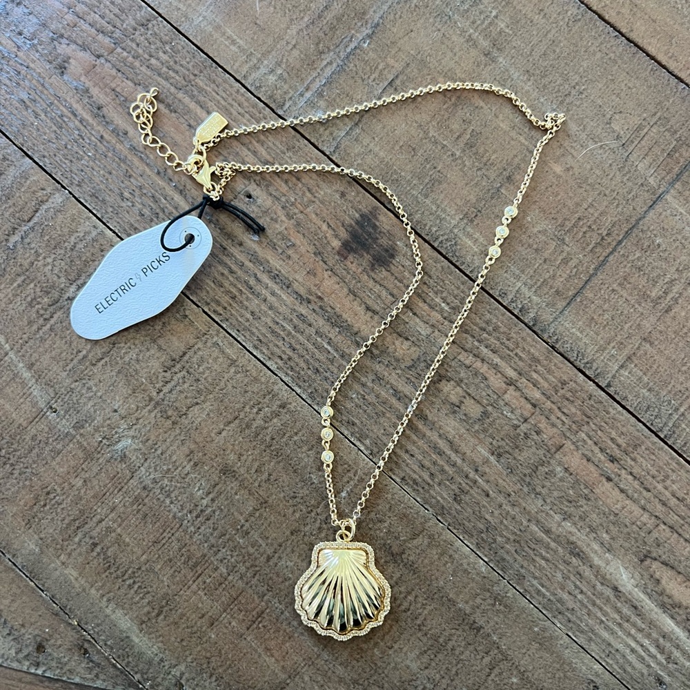Brand New Electric Picks Gold Shell Necklace